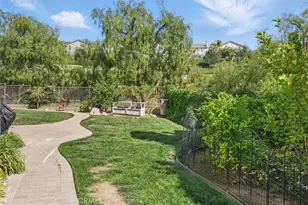 29160 Harmony Way, Saugus, CA 91390 - Photo 30