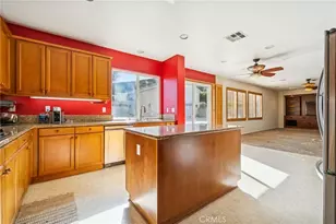 30012 Valley Glen St, Castaic, CA 91384 - Photo 30