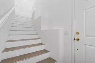 28025 Dickason, Valencia, CA 91354 - Photo 4