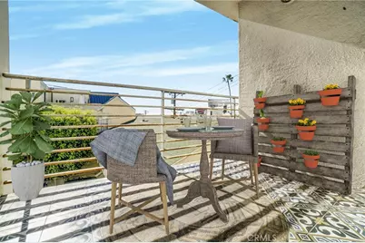 1129 Larrabee Street #10, West Hollywood, CA 90069 - Photo 10