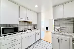 1129 Larrabee St, West Hollywood, CA 90069 - Photo 4