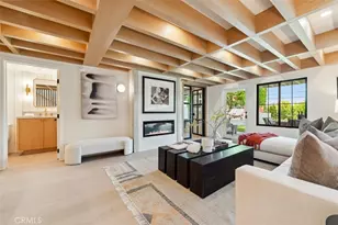 13817 Valley Vista Blvd, Sherman Oaks, CA 91423 - Photo 1