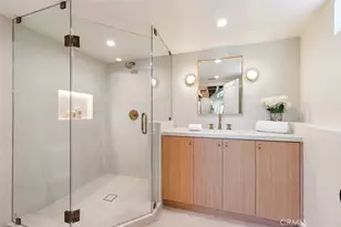 13817 Valley Vista Blvd, Sherman Oaks, CA 91423 - Photo 32