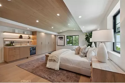 13817 Valley Vista Blvd, Sherman Oaks, CA 91423 - Photo 10