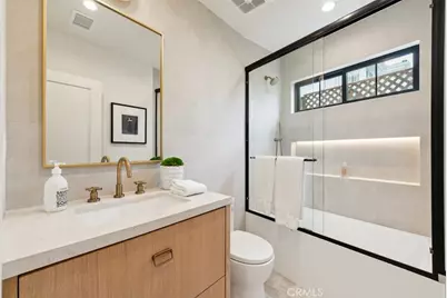 13817 Valley Vista Blvd, Sherman Oaks, CA 91423 - Photo 20