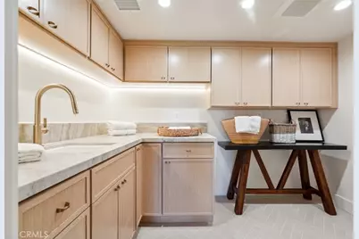 13817 Valley Vista Blvd, Sherman Oaks, CA 91423 - Photo 26