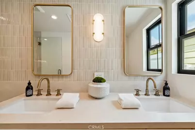 13817 Valley Vista Blvd, Sherman Oaks, CA 91423 - Photo 14