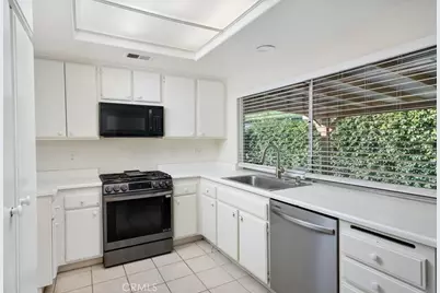 25897 Ramillo, Valencia, CA 91355 - Photo 20