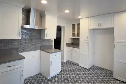 2210 N Buena Vista, Burbank, CA 91504 - Photo 28
