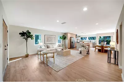 22122 Costanso, Woodland Hills, CA 91364 - Photo 4