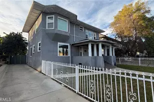 2641 S Catalina St, Los Angeles, CA 90007 - Photo 32