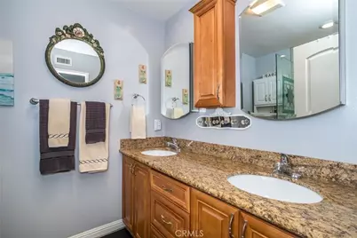 26457 Oak Highland Drive, Newhall, CA 91321 - Photo 14