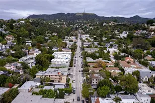 2421 N Beachwood, Los Angeles, CA 90068 - Photo 16