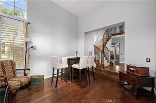 28640 Silverking Trail, Saugus, CA 91390 - Photo 4