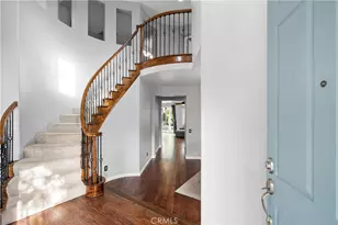 28640 Silverking Trail, Saugus, CA 91390 - Photo 2
