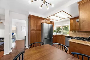 28205 Stonington Ln, Saugus, CA 91350 - Photo 12