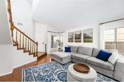 28205 Stonington Lane, Saugus, CA 91350 - Photo 4