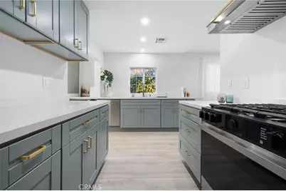 10607 Whitegate Avenue, Sunland, CA 91040 - Photo 14