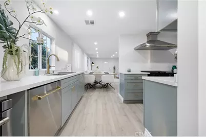 10607 Whitegate Avenue, Sunland, CA 91040 - Photo 4