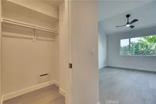 22133 Burbank, Woodland Hills, CA 91367 - Photo 14