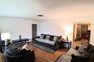 10427 Kewen, Pacoima, CA 91331 - Photo 8