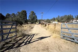 37112 Adams, Frazier Park, CA 93225 - Photo 4