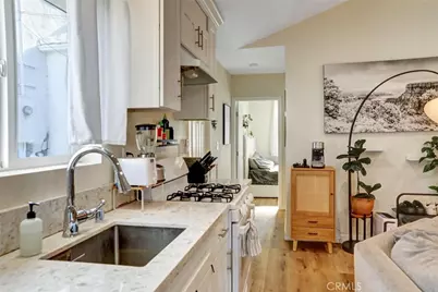 1185 Hauser Boulevard, Los Angeles, CA 90019 - Photo 54