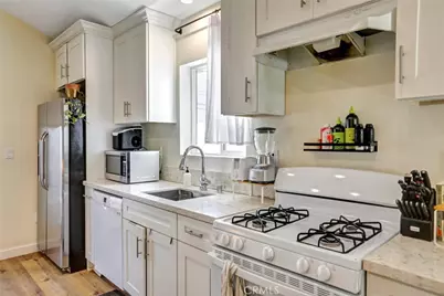 1185 Hauser Boulevard, Los Angeles, CA 90019 - Photo 34