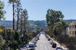 5414 Newcastle Ave, Encino, CA 91316 - Photo 2