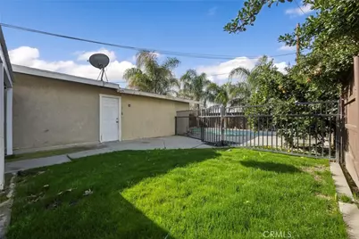 201 Oleander, Bakersfield, CA 93304 - Photo 34