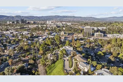 5120 Escobedo Drive, Woodland Hills, CA 91364 - Photo 38