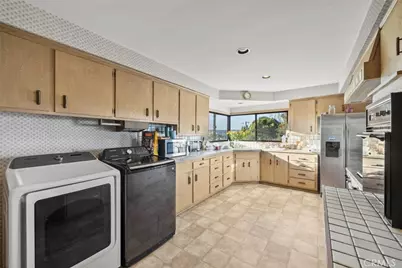 5120 Escobedo Drive, Woodland Hills, CA 91364 - Photo 16