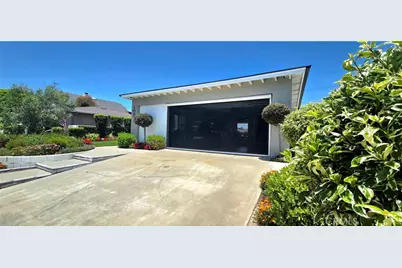 1005 Driftwood Avenue, Seal Beach, CA 90740 - Photo 16