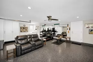 1005 Driftwood Ave, Seal Beach, CA 90740 - Photo 12