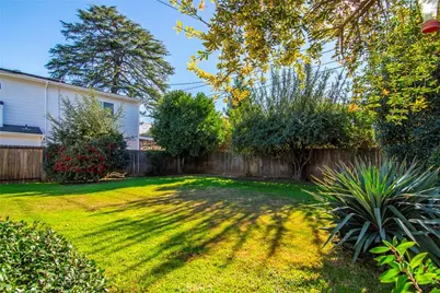 22716 Berdon Street, Woodland Hills, CA 91367 - Photo 14