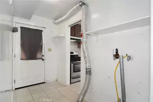 22716 Berdon St, Woodland Hills, CA 91367 - Photo 10