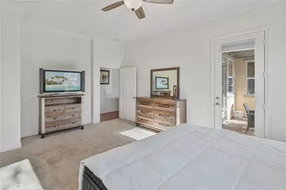 27976 Red Pine Court, Valencia, CA 91354 - Photo 16