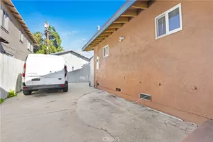 1453 W 56th St, Los Angeles, CA 90062 - Photo 18