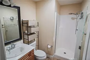 42545 Valley Vista Dr, Lancaster, CA 93536 - Photo 12