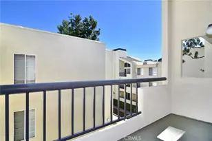 5500 Owensmouth Ave, Woodland Hills, CA 91367 - Photo 12