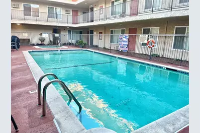 20327 Saticoy #304, Winnetka, CA 91306 - Photo 12