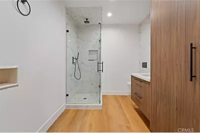 23103 Leonora, Woodland Hills, CA 91367 - Photo 32