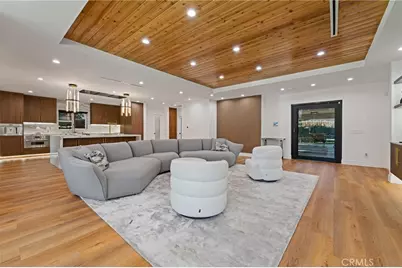 23103 Leonora, Woodland Hills, CA 91367 - Photo 16