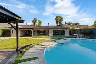 23103 Leonora, Woodland Hills, CA 91367 - Photo 40