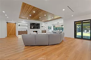 23103 Leonora, Woodland Hills, CA 91367 - Photo 20