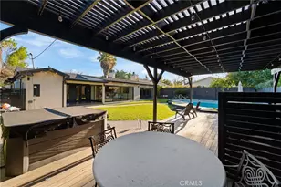 23103 Leonora, Woodland Hills, CA 91367 - Photo 36