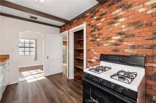 10729 Aqua Vista, Studio City, CA 91602 - Photo 12