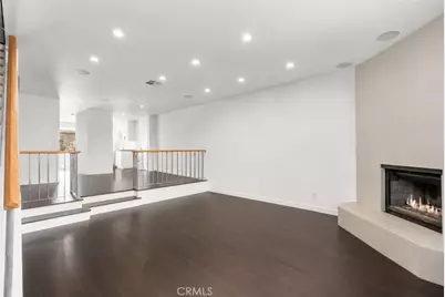 10229 Variel #12, Chatsworth, CA 91311 - Photo 2