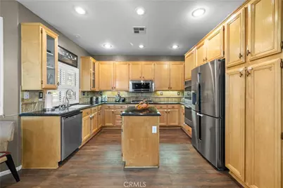 28741 Park Woodland, Saugus, CA 91390 - Photo 14
