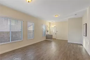 21665 Canyon Heights Cir, Saugus, CA 91390 - Photo 4